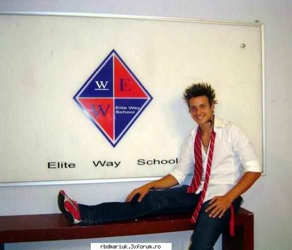 Derrick James(Santos) - e tzzzopel frumy`:X anu` trekut plangeam k nu`s - Rebelde