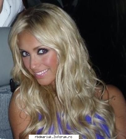 poze q anahi - ionela - Anahi