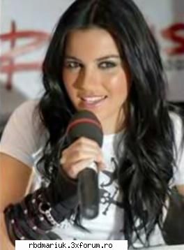 beautiful poze q may